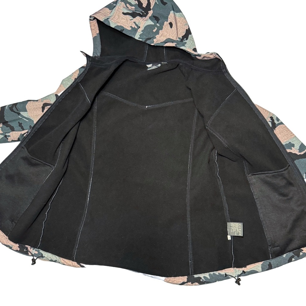 New Balance Women’s Camo Softshell Jacket Hooded L Wind Water Resistant Running - Picture 8 of 11